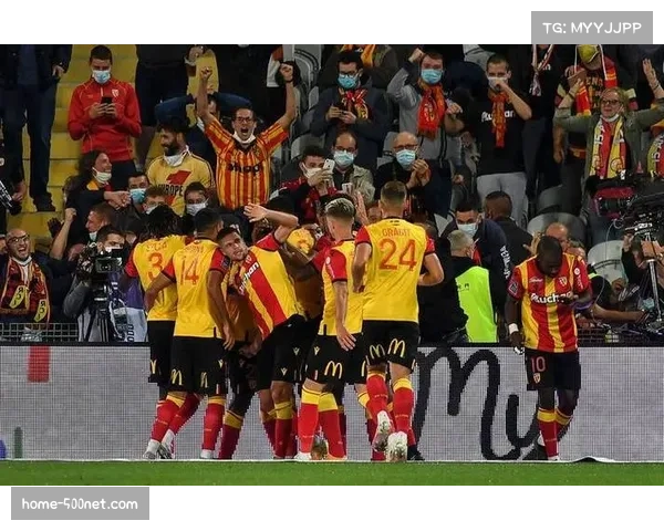 巴黎朗斯仅一分之差 法甲半程冠军归属悬念骤增